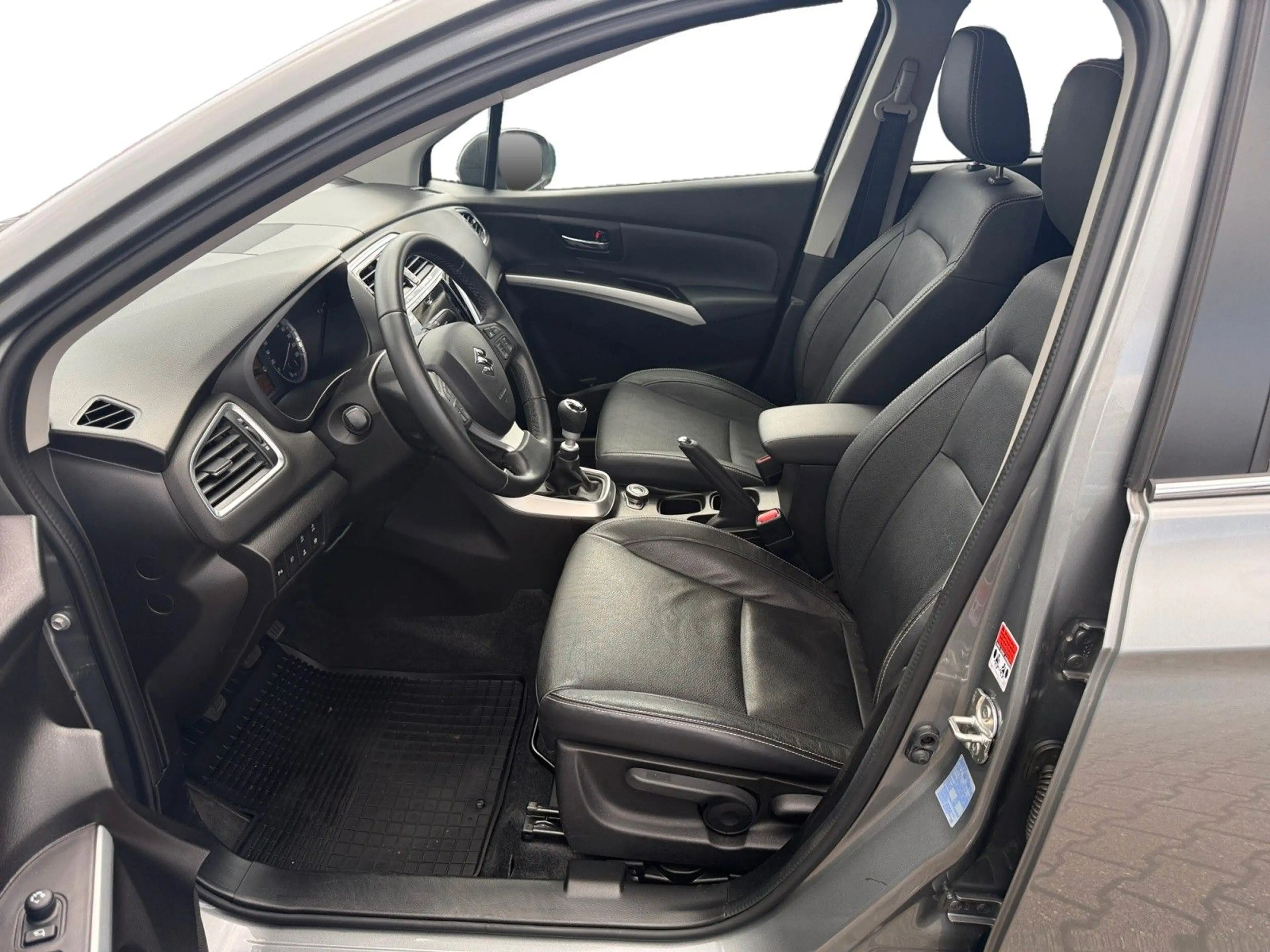 Suzuki SX4 S-Cross 1.4 Comfort+ 4x4 *PANORAMASCHIEBEDA* — photo 9