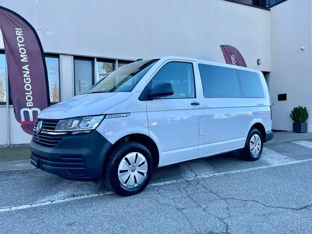 Volkswagen T6.1 Caravelle 9 POSTI - PREZZO NETTO - PRIMO PREZZO IN ITALIA