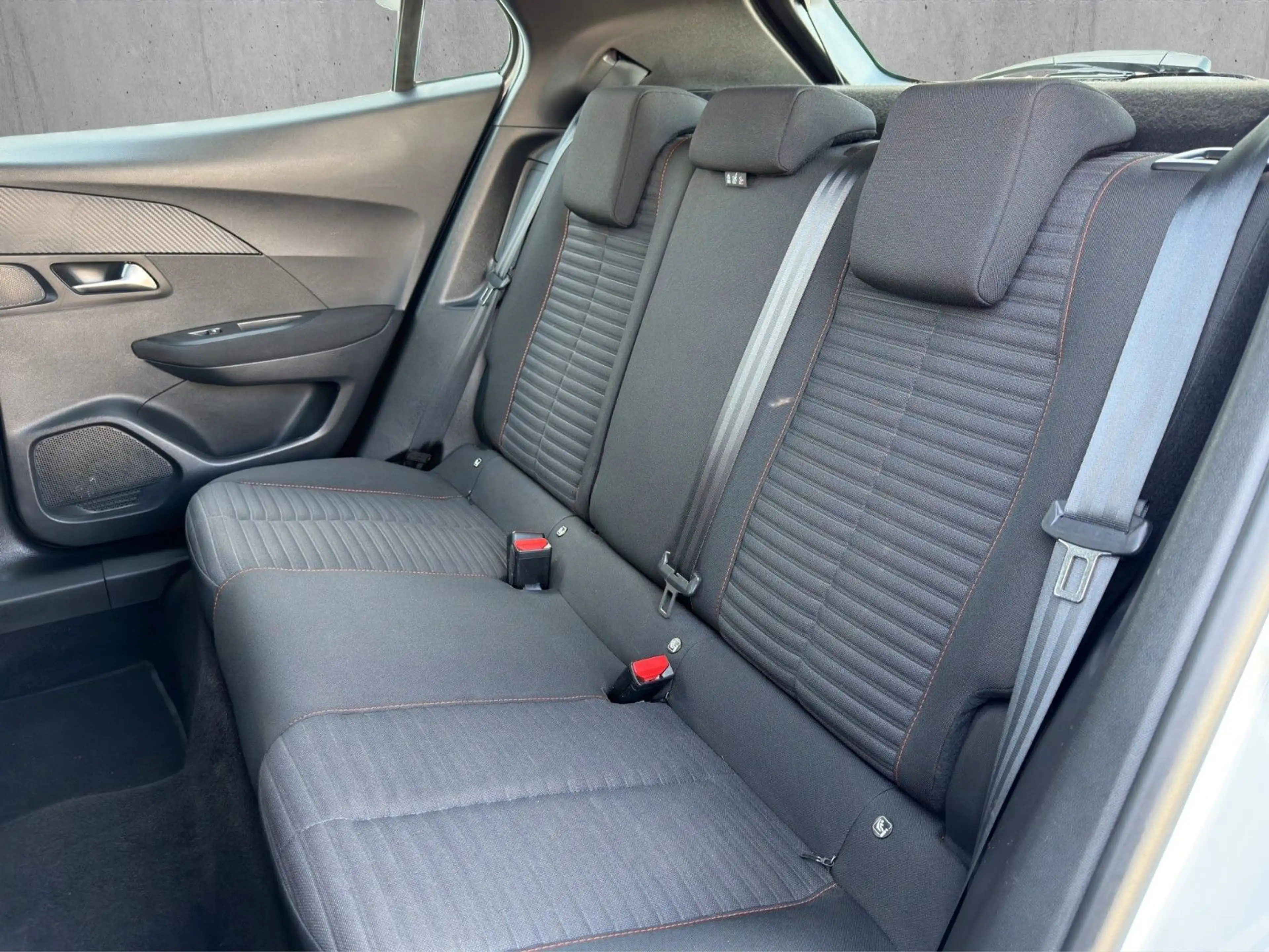 Peugeot 2008 e-2008  Active 136 *SHZ*Kamera*Navi — photo 11