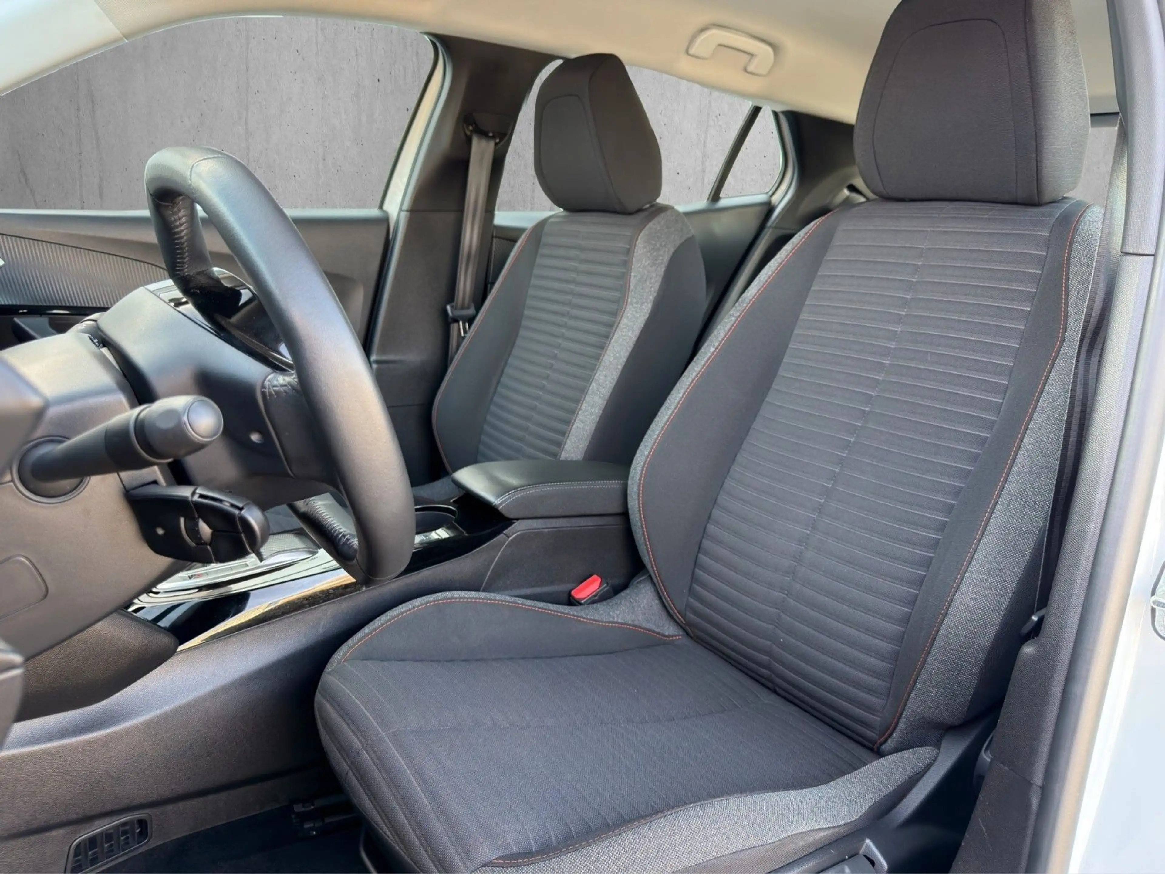 Peugeot 2008 e-2008  Active 136 *SHZ*Kamera*Navi — photo 10