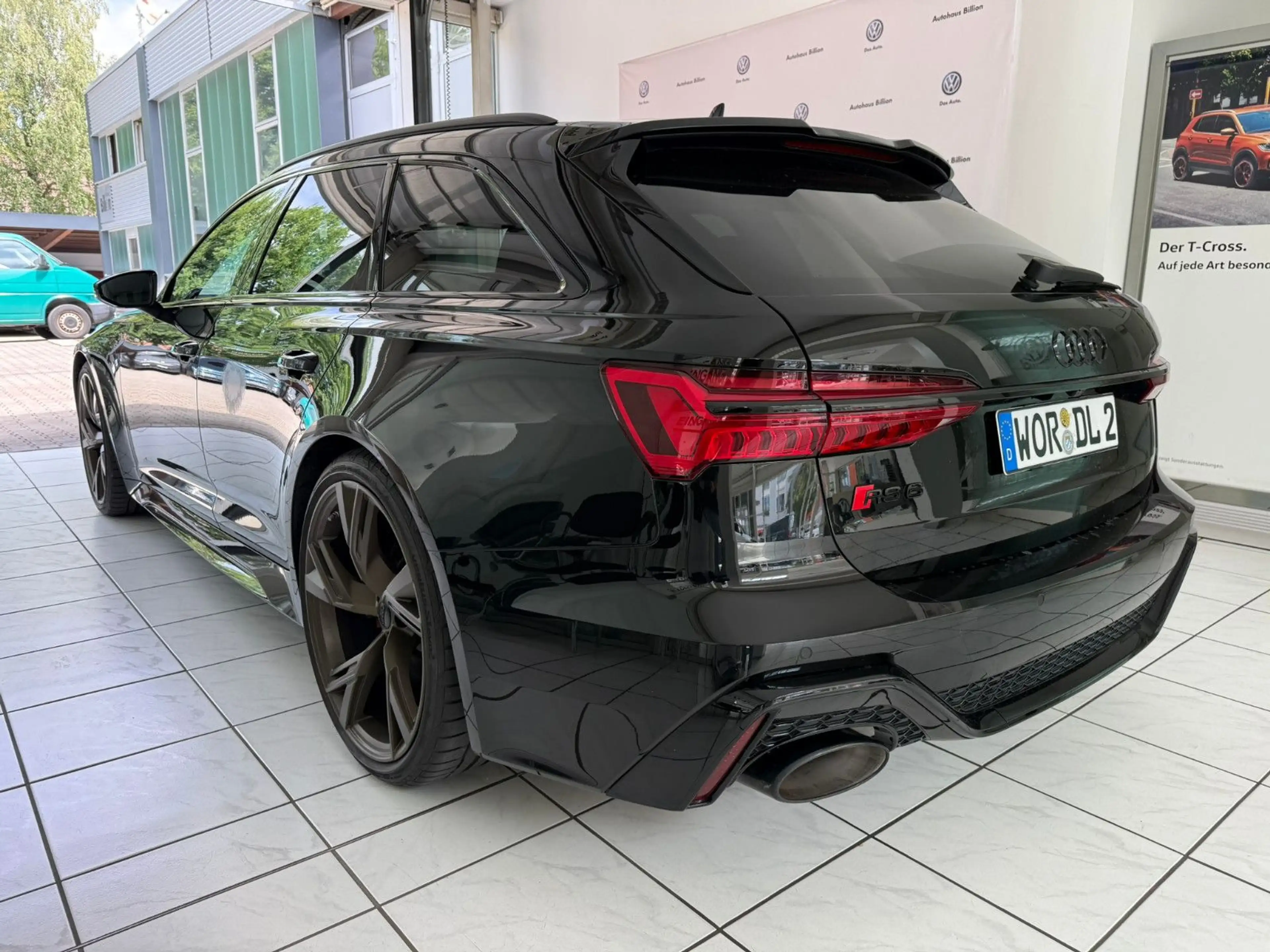 Audi RS6 Avant 4.0 TFSI quattro // AHK, STANDHEIZUNG — photo 8