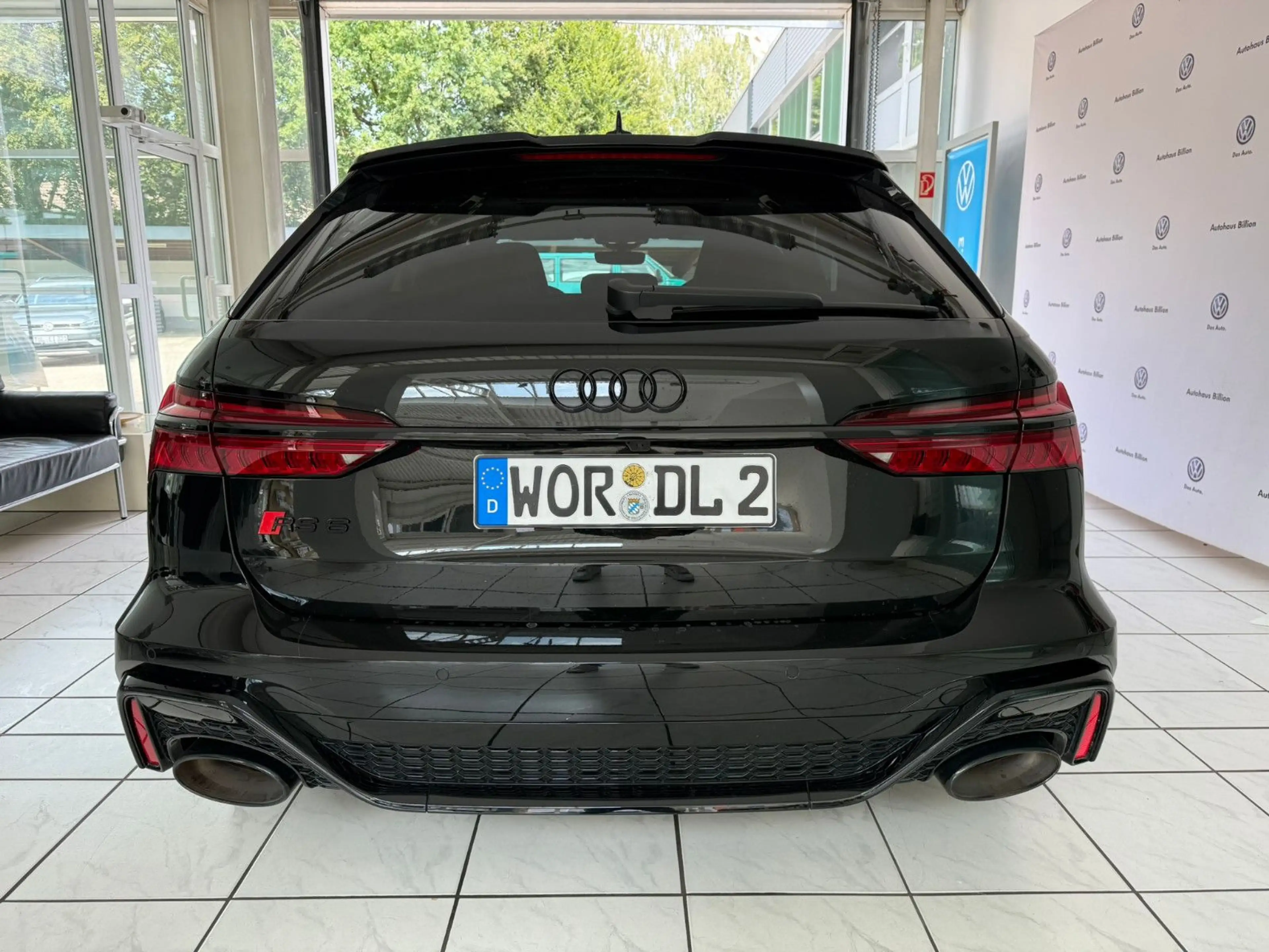 Audi RS6 Avant 4.0 TFSI quattro // AHK, STANDHEIZUNG — photo 7