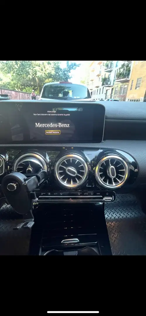 Mercedes-Benz CLA 180 A180 coupe allestimento AMG Blu/Azzurro - 2
