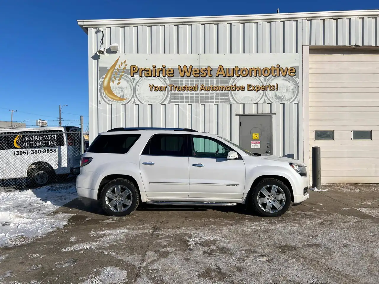 GMC Acadia снимка GMC Acadia