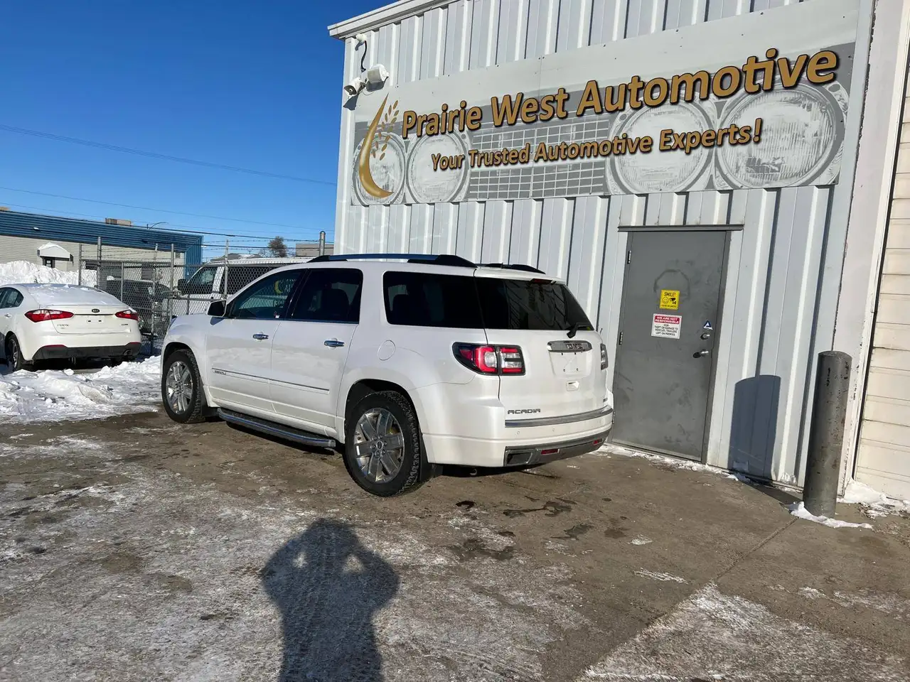 GMC Acadia снимка GMC Acadia