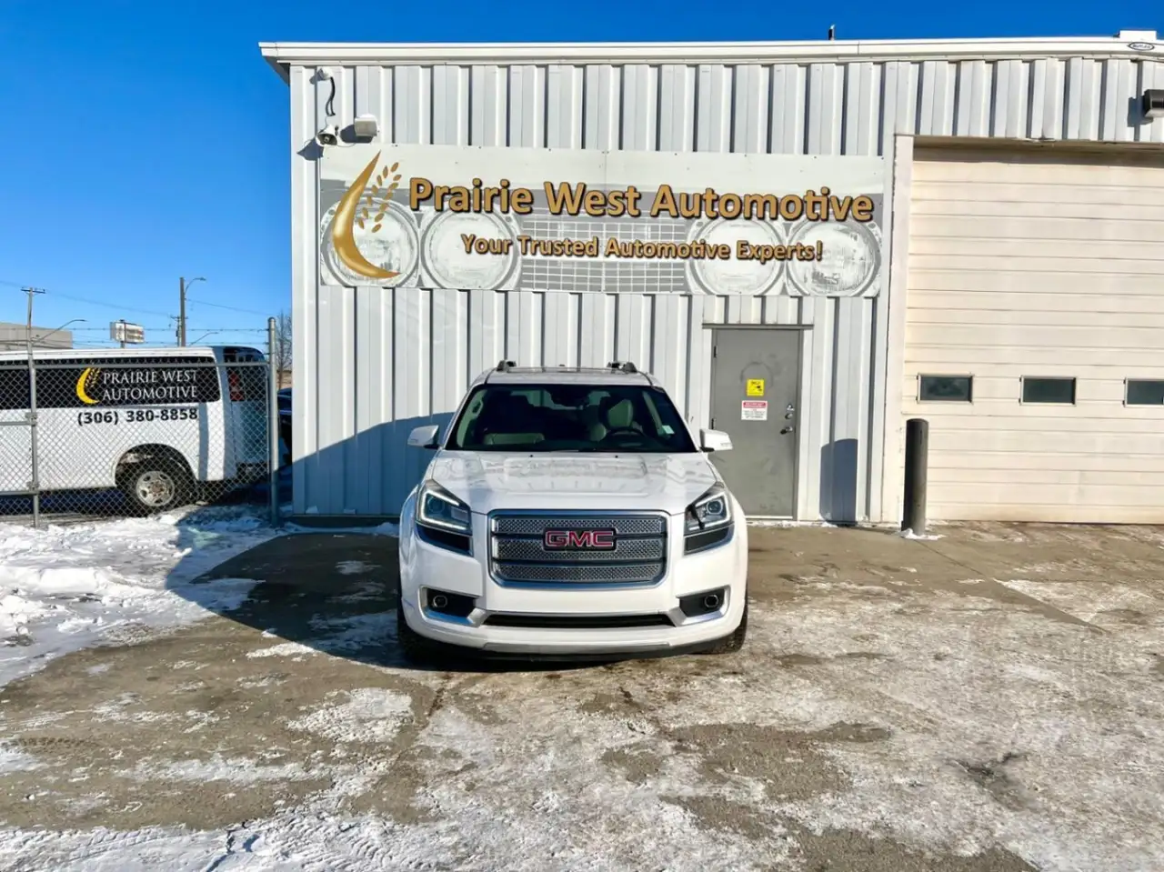 GMC Acadia снимка GMC Acadia
