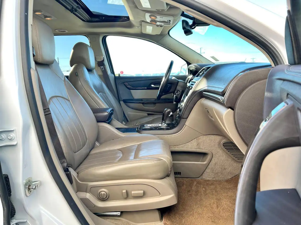 GMC Acadia снимка GMC Acadia