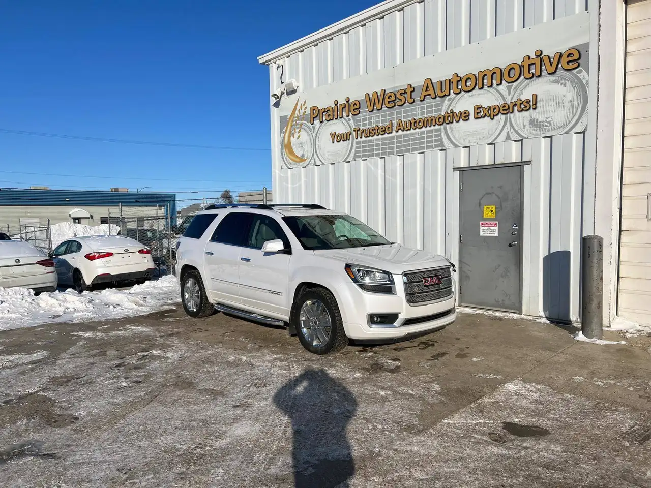 GMC Acadia снимка GMC Acadia