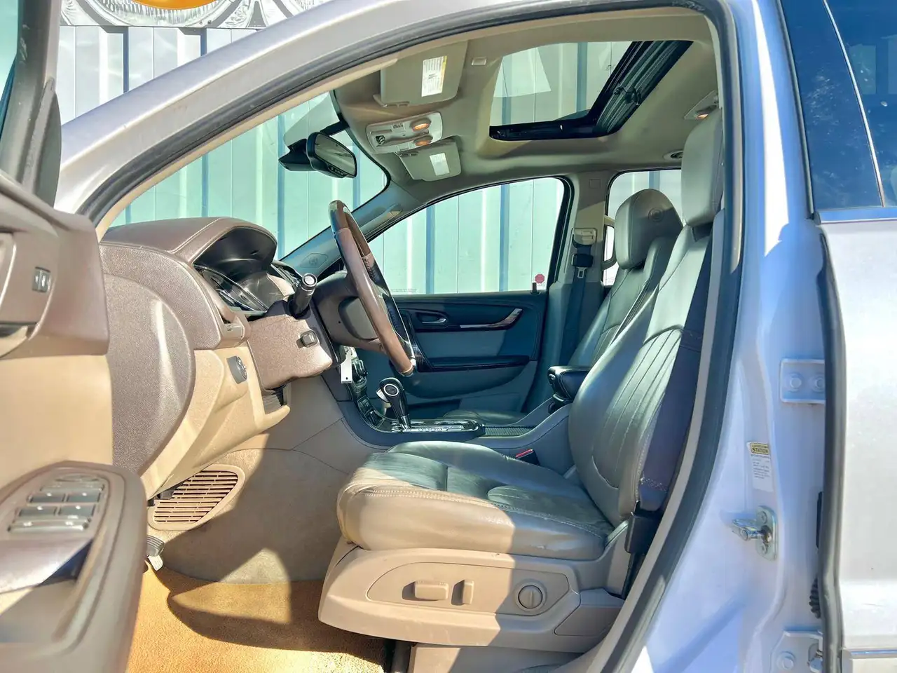 GMC Acadia снимка GMC Acadia