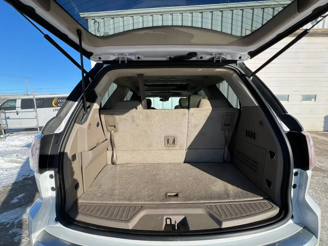 GMC Acadia снимка GMC Acadia