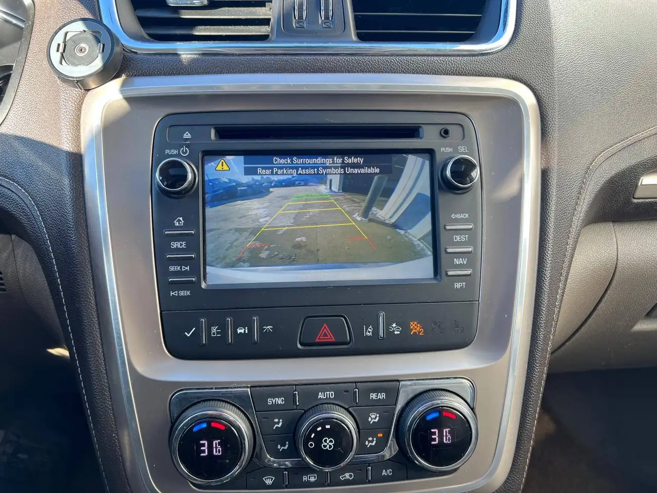 GMC Acadia снимка GMC Acadia
