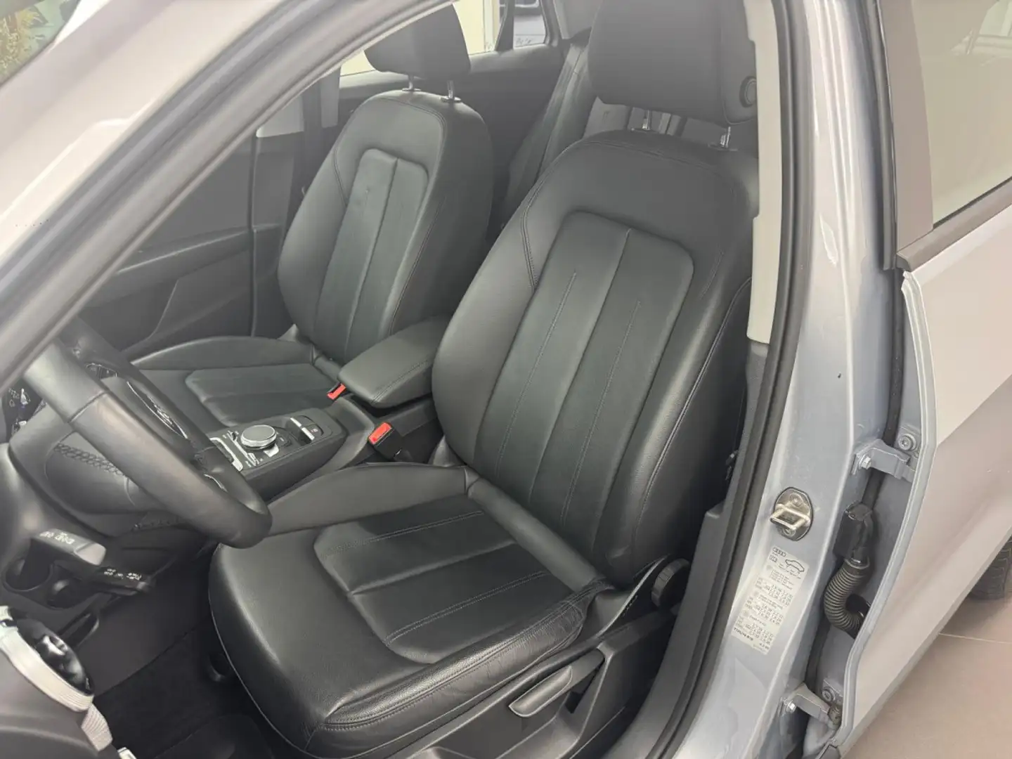 Audi Q2 35 TDI quattro 110(150) kW(ch) S tronic Gris - 2