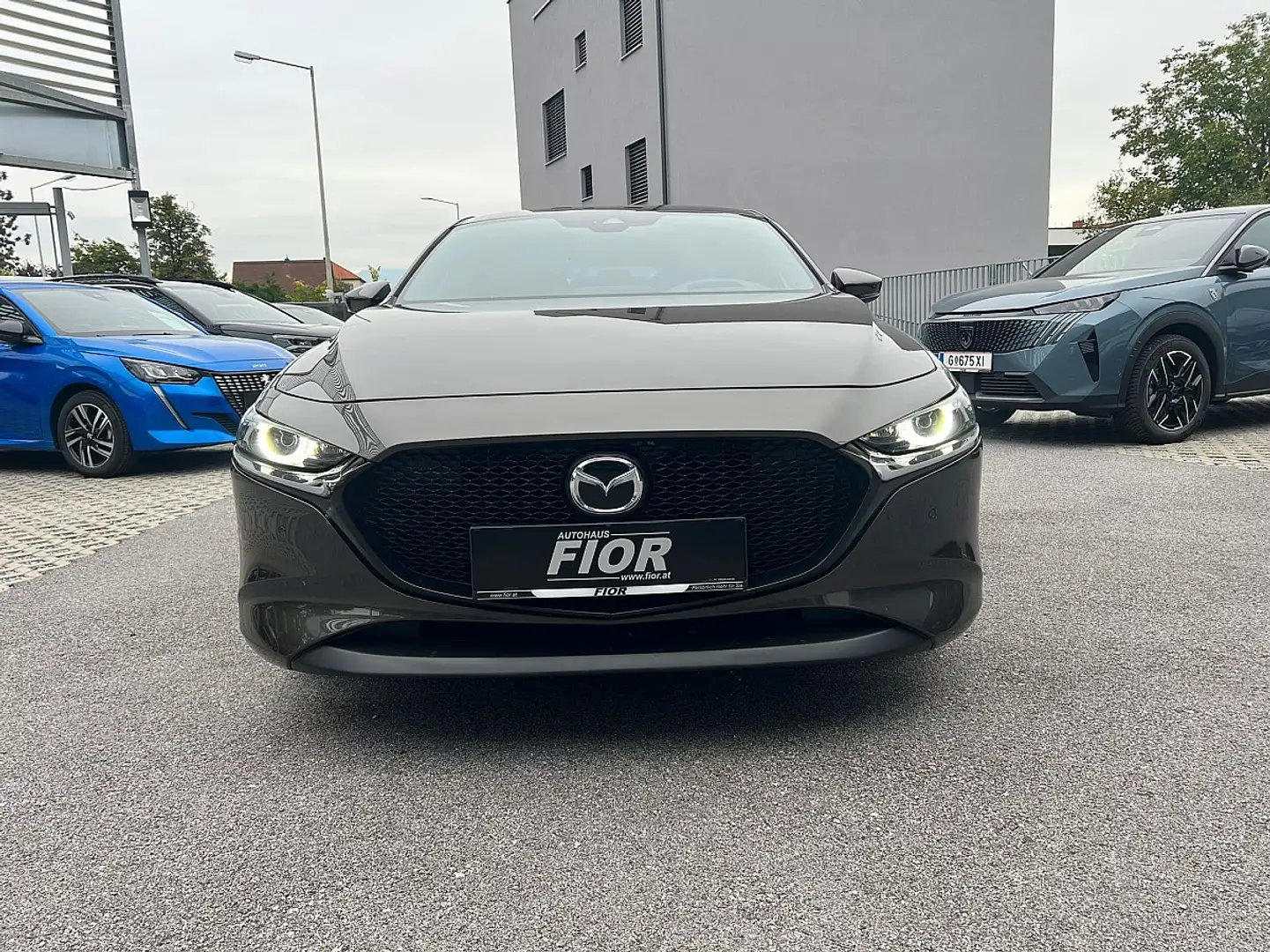 Mazda 3 Mazda3 Skyactiv-G150 Comfort+/ BOSE Aut. (G2664) Grau - 2