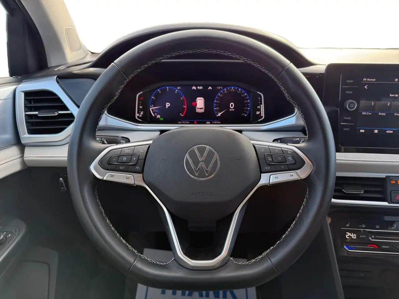 Volkswagen Taos снимка Volkswagen Taos