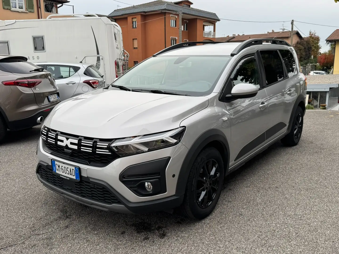 Dacia Jogger 1.0 tce Expression Gpl 100cv 5 posti PACK CITY Grigio - 2