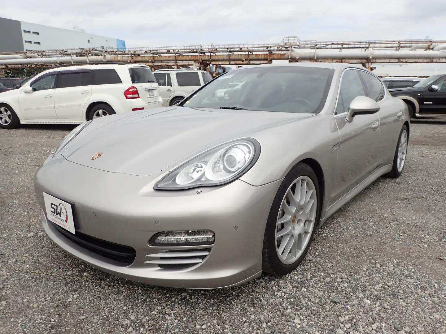 Porsche Panamera 4.8 4S € 39.628,-  excl. btw, November 2024 Youngt Grey - 1
