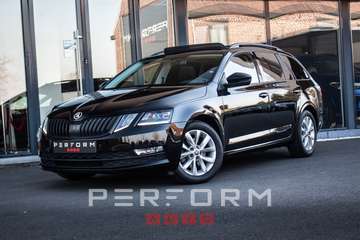 Octavia SW 1.4 TSI DSG / PANO / CAMERA / CARPLAY /