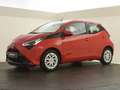 Toyota Aygo 1.0 VVT-i x-play | Automaat | Camera | Carplay Rood - thumbnail 6