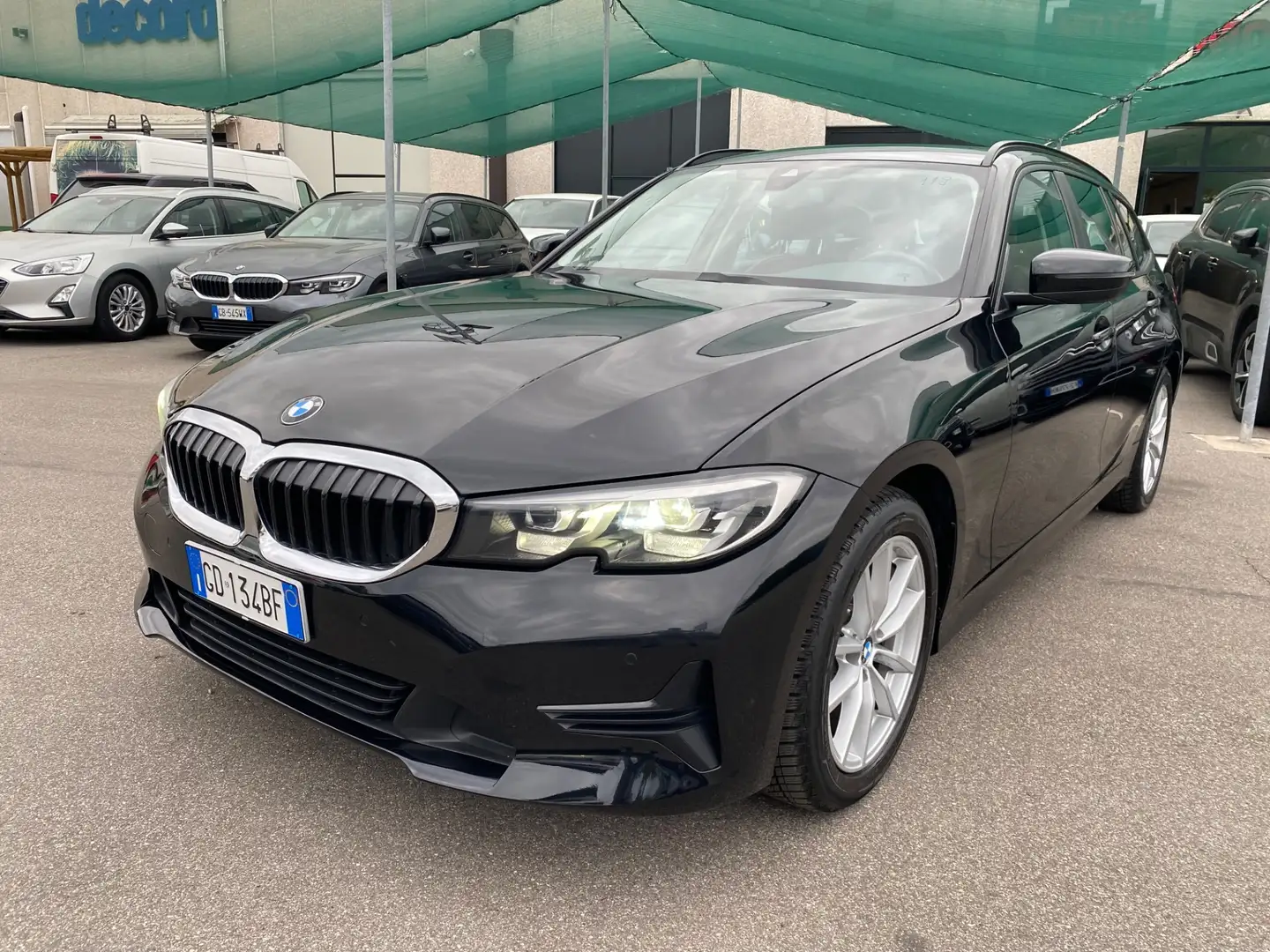 BMW 320 320d xDrive Touring Business Advantage Nero - 1