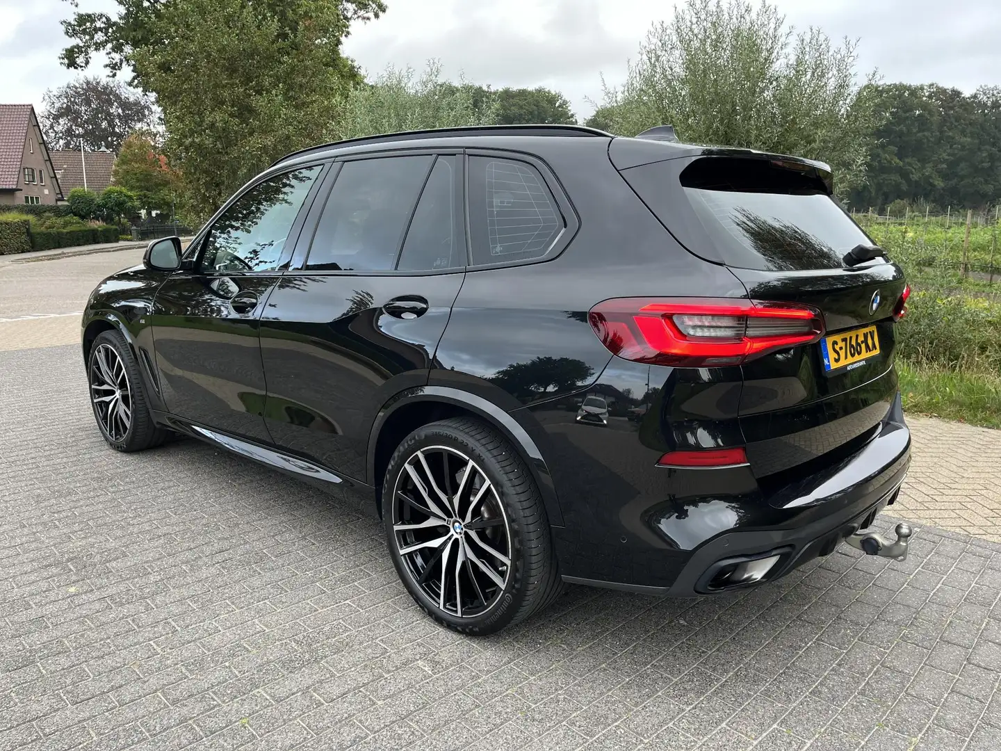 BMW X5 xDrive40d High Executive M-Sport Zwart - 2