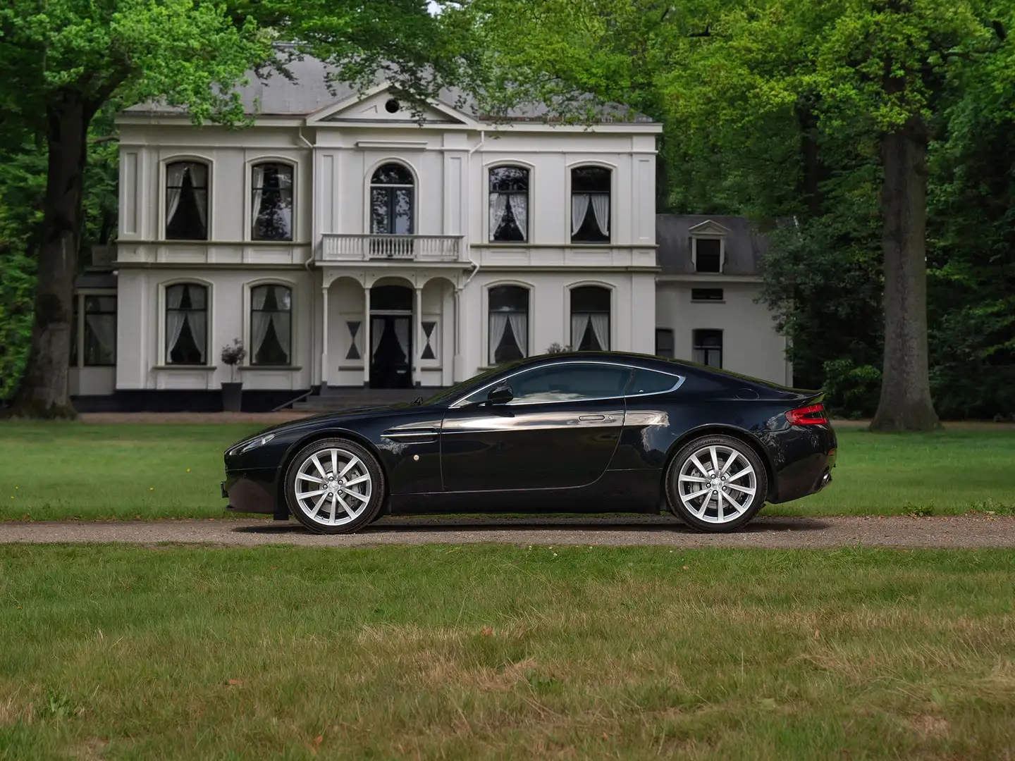 Aston Martin Vantage V8 4.7 V8 Sportshift | Premium audio | Alcantara h Schwarz - 1