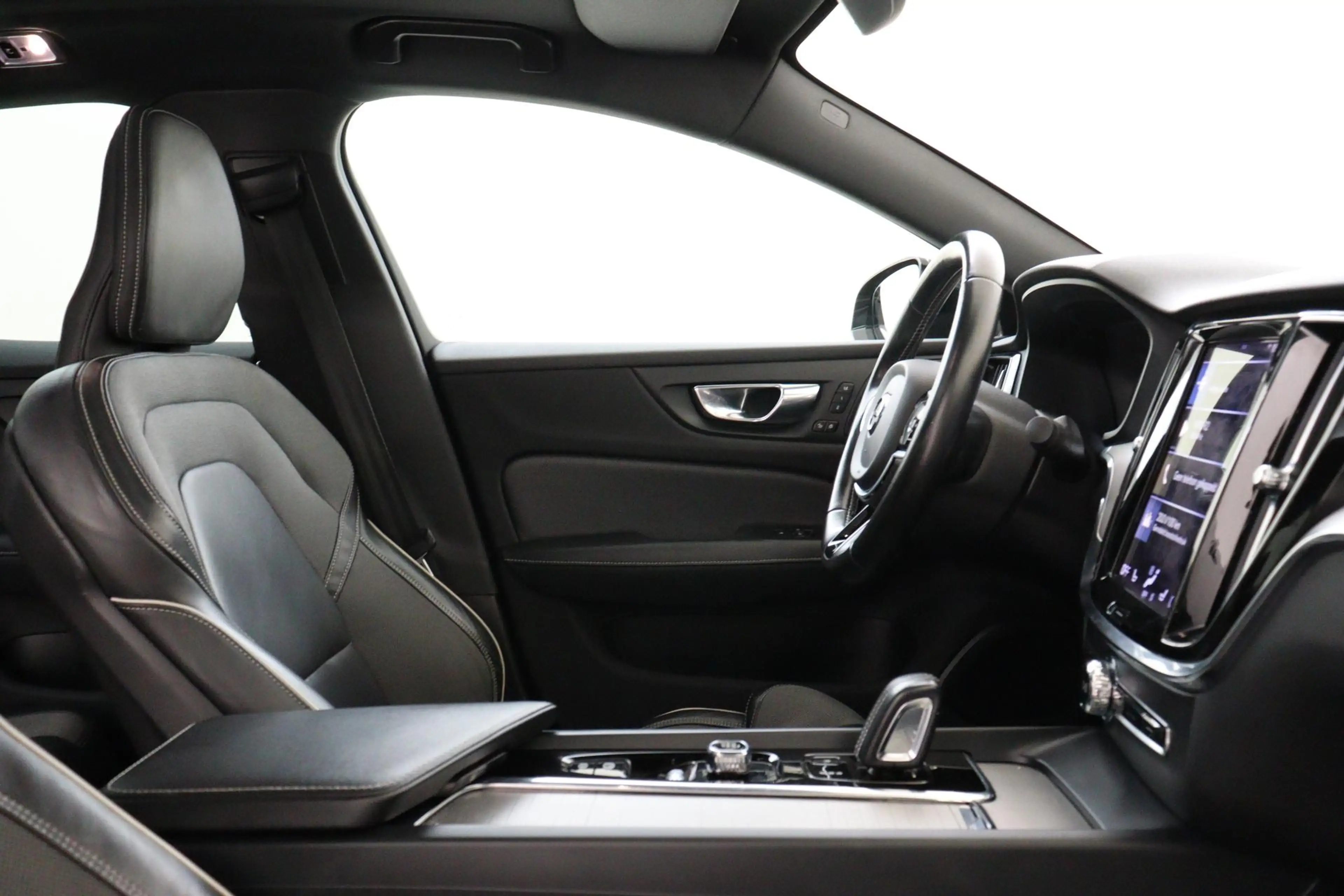 Volvo S60 B4 (M-HYBRID) R-DESIGN -PANO.DAK|HARMAN/KARDON|POW — photo 8