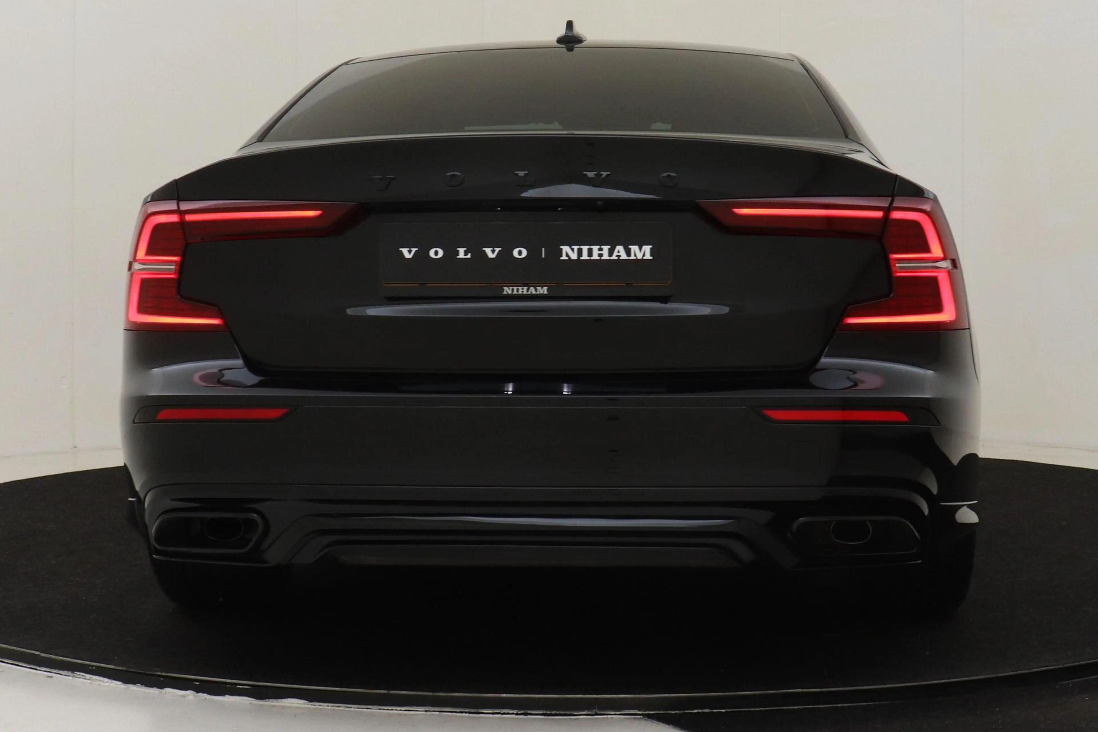Volvo S60 B4 (M-HYBRID) R-DESIGN -PANO.DAK|HARMAN/KARDON|POW — photo 15