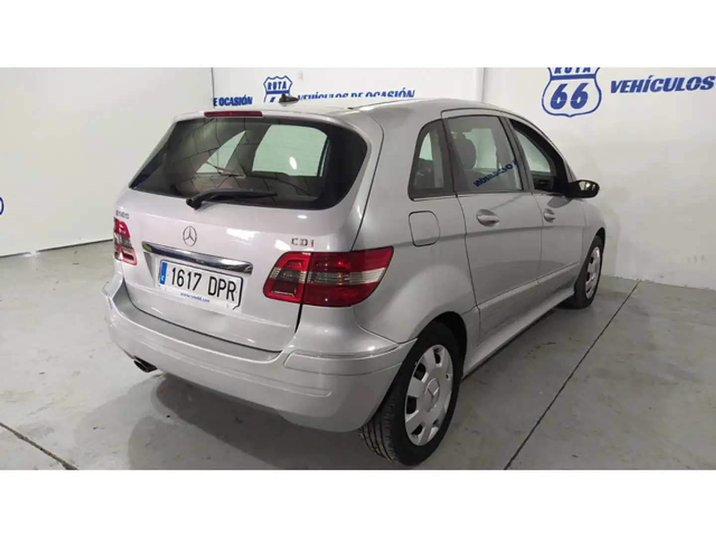 Mercedes-Benz B 180 180CDI Zilver - 2