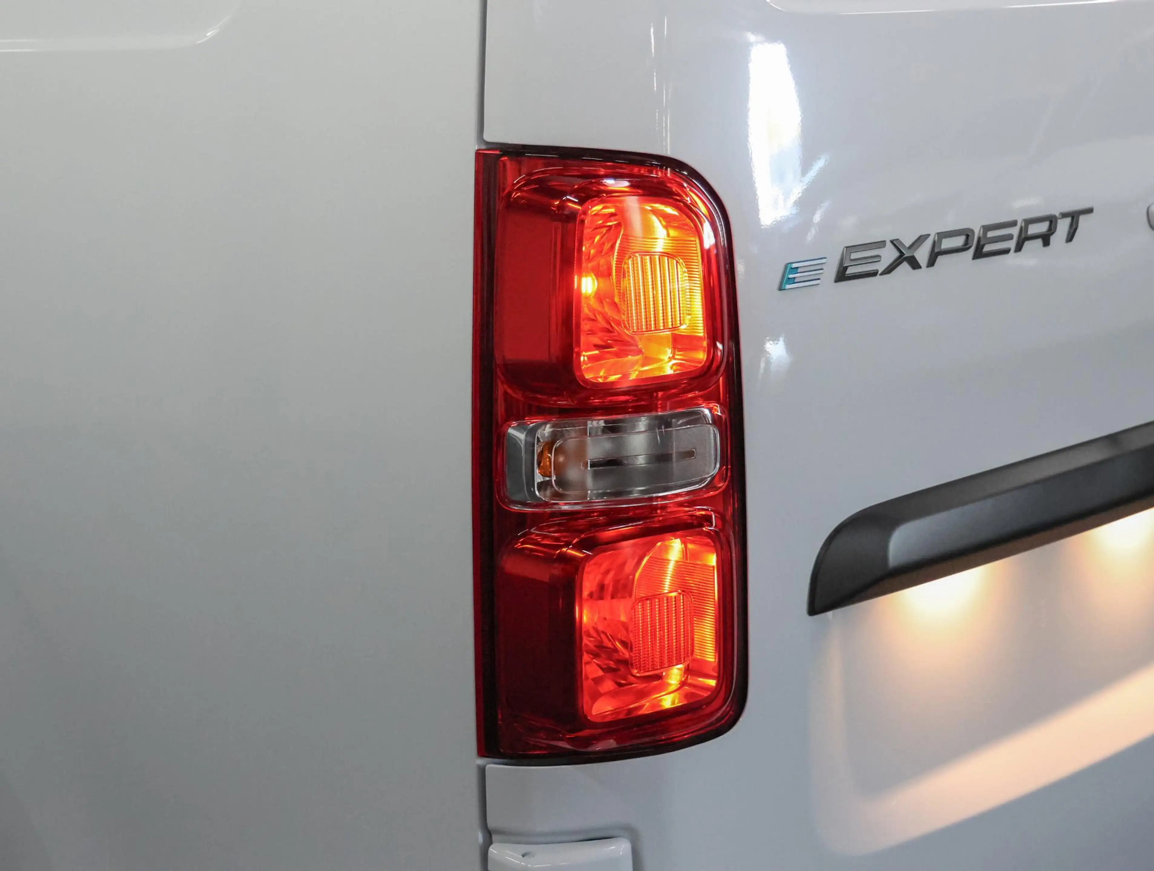 Peugeot e-Expert EV L3 DC 75 kWh | 8 jaar garantie | — photo 13