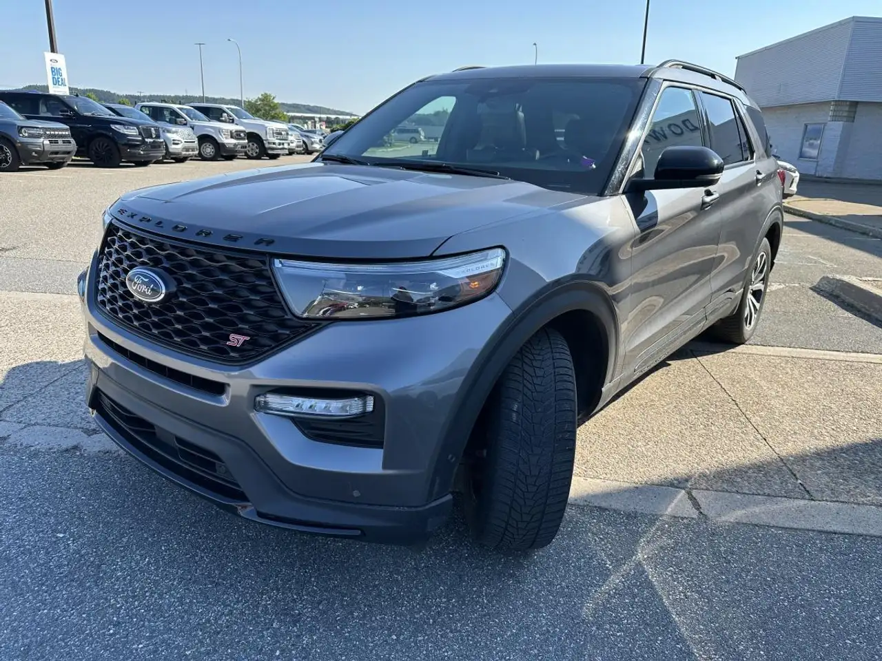 Ford Explorer photo Ford Explorer