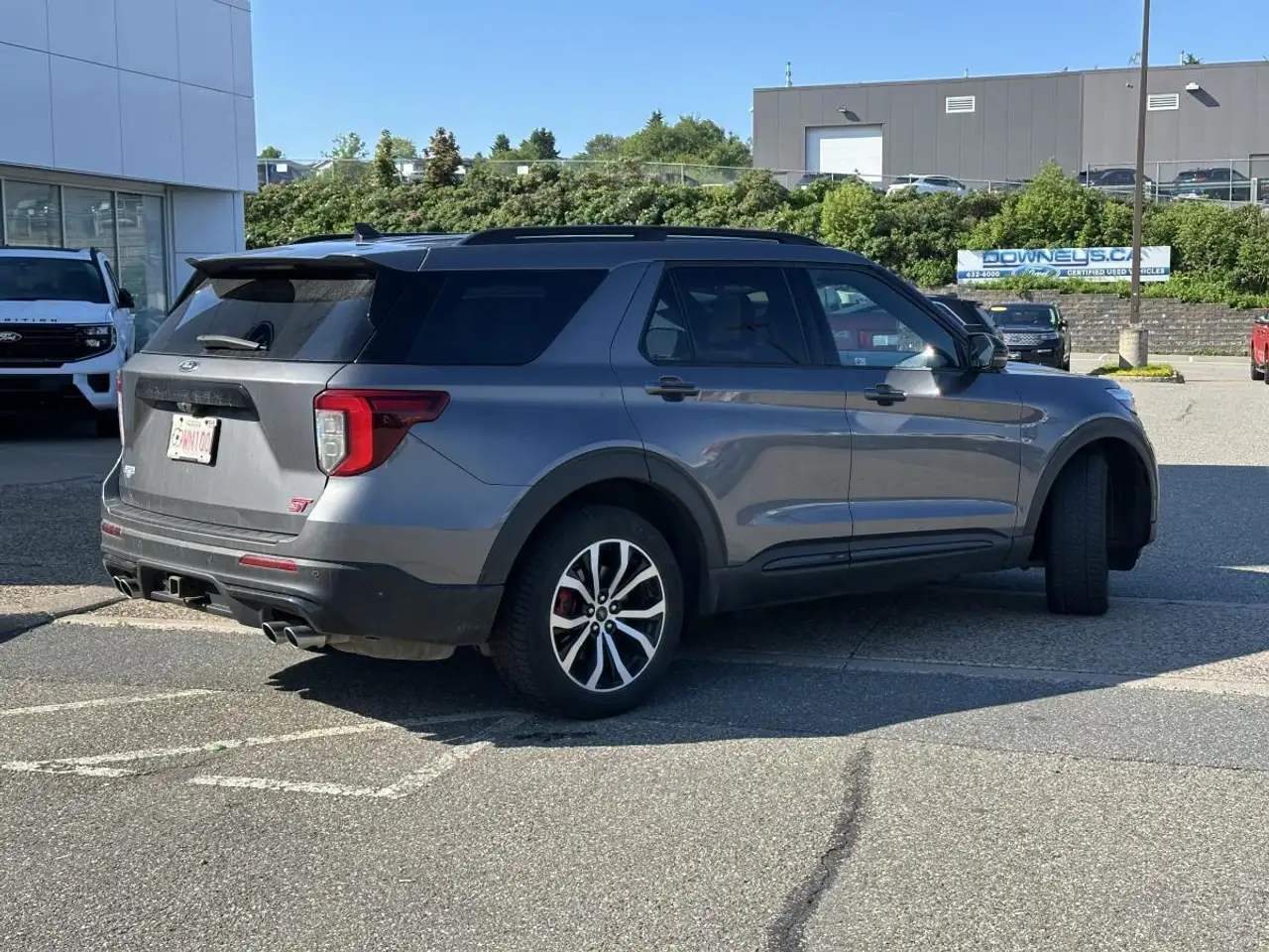 Ford Explorer photo Ford Explorer