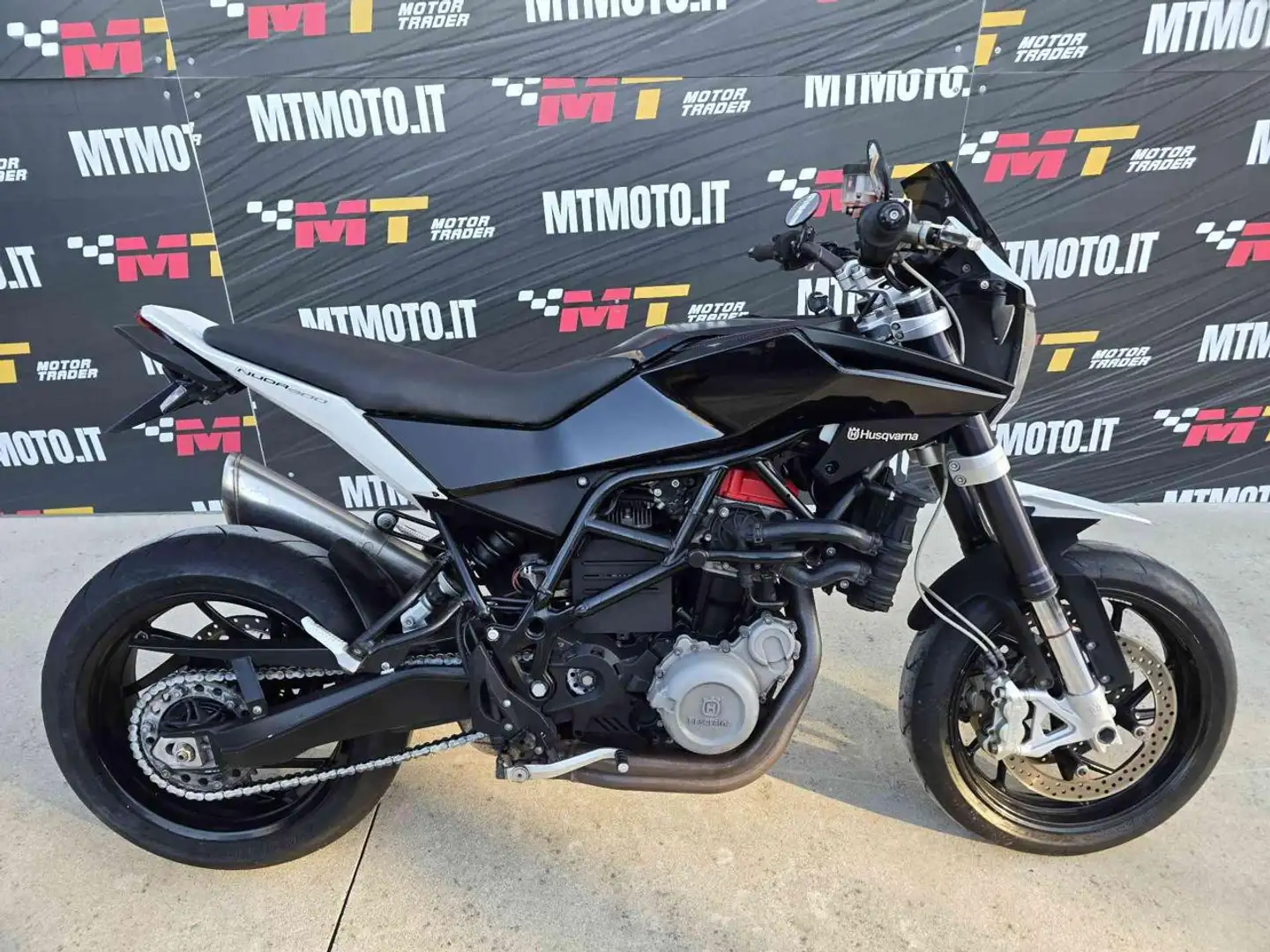 Husqvarna Nuda 900 Export  solo Esportazione Black - 1