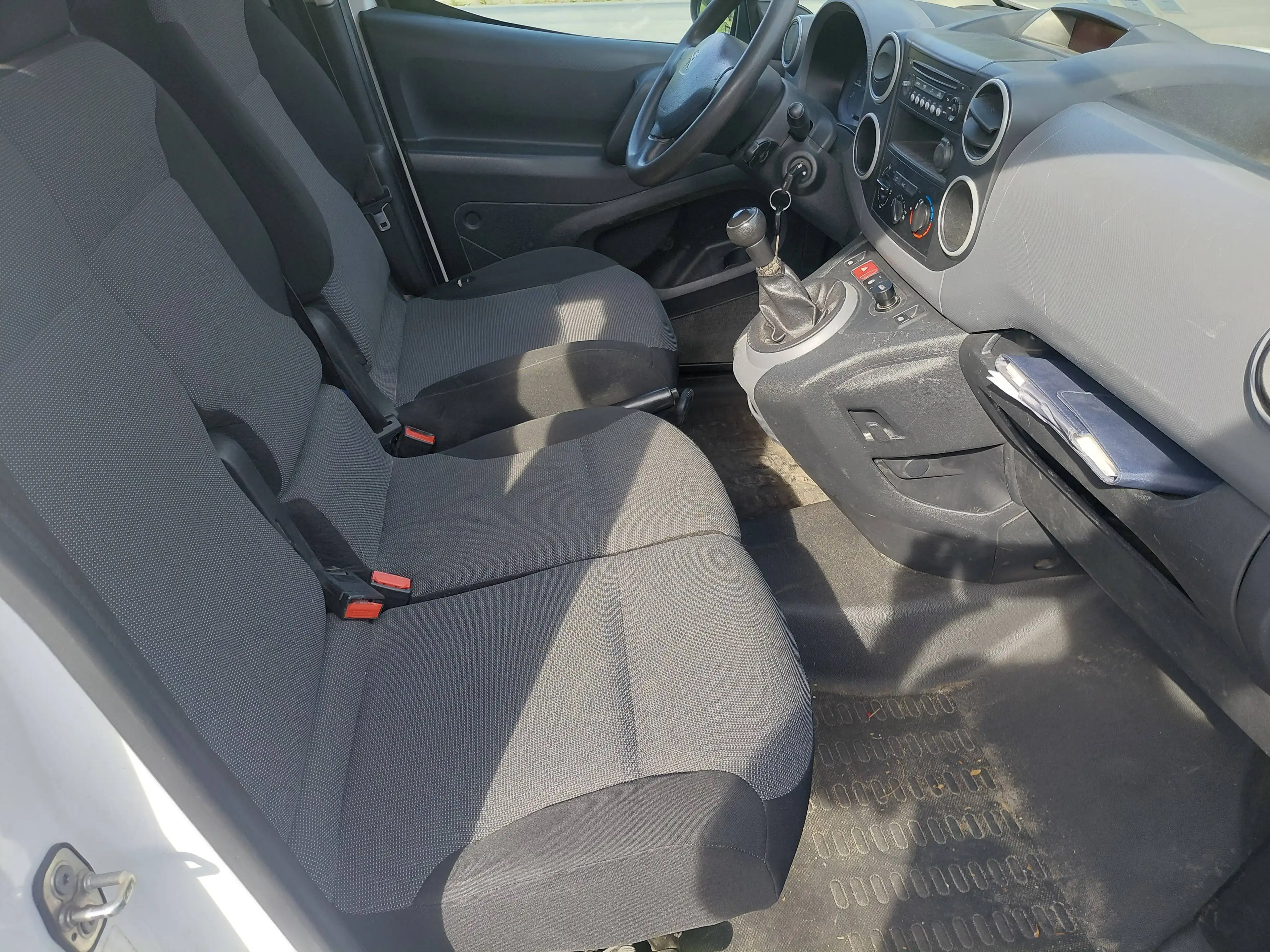 Peugeot Partner Partner 1.6i L1H1 Premium 120 CU /VNL — photo 12