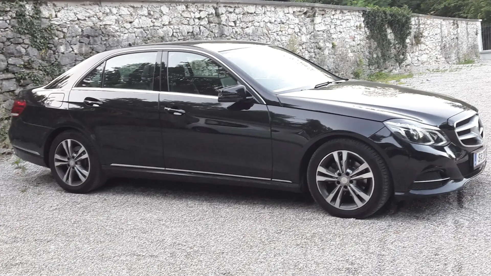 Mercedes-Benz E 220 E 220 d Avantgarde Aut. Avantgarde Schwarz - 1