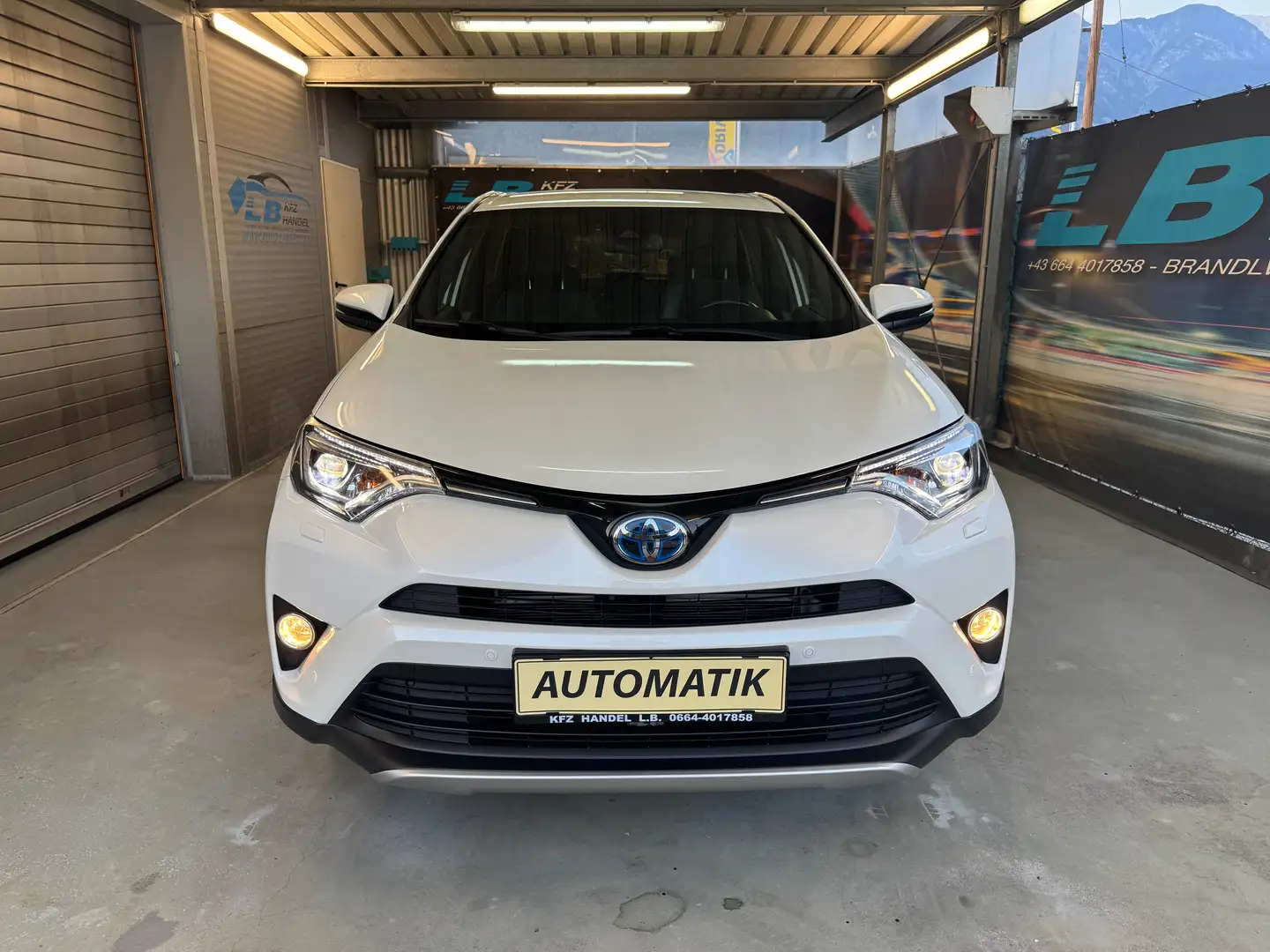 Toyota RAV 4 RAV4 2,5 Hybrid Lounge 2WD Aut. Weiß - 2