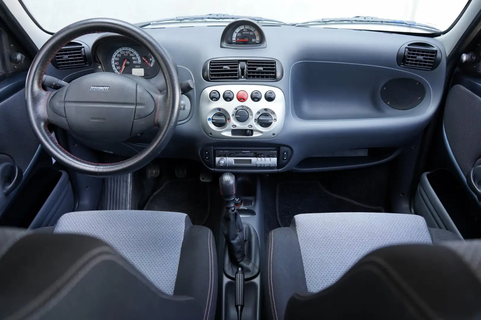 Fiat Seicento 1.1 Sporting Abarth Grau - 2