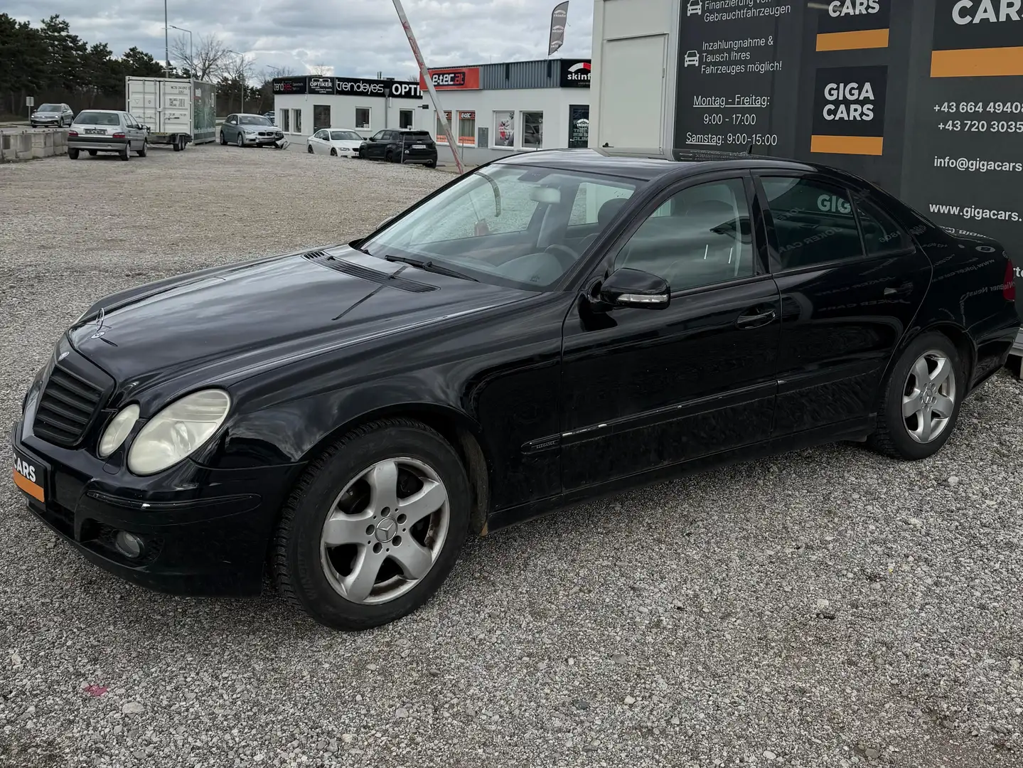 Mercedes-Benz E 320 E 320 CDI 4Matic (211.089) Schwarz - 1