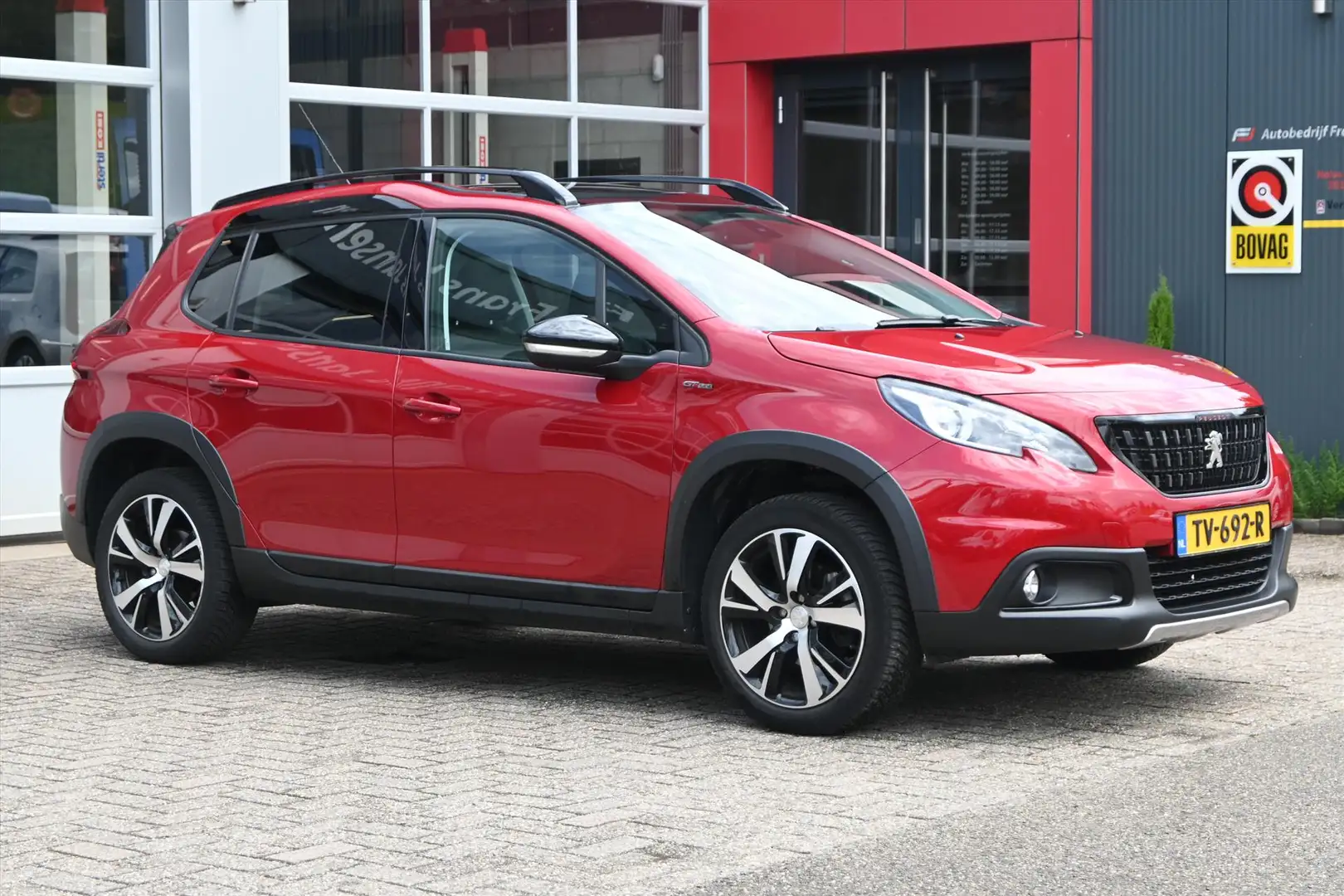 Peugeot 2008 1.2 130pk GT-Line | Panoramadak | Trekhaak | Half Rosso - 1