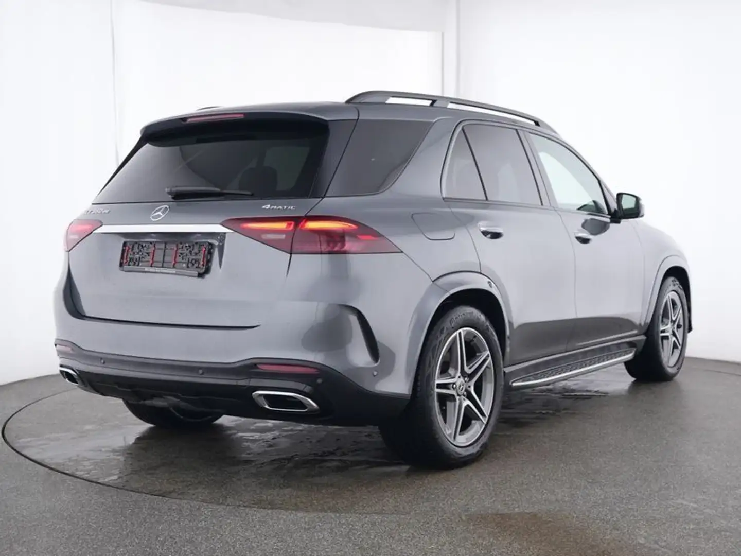 Mercedes-Benz GLE 350 de 4M AMG+NIGHT+20"+DIST+PANO+AHK+AIRMAT Grau - 2