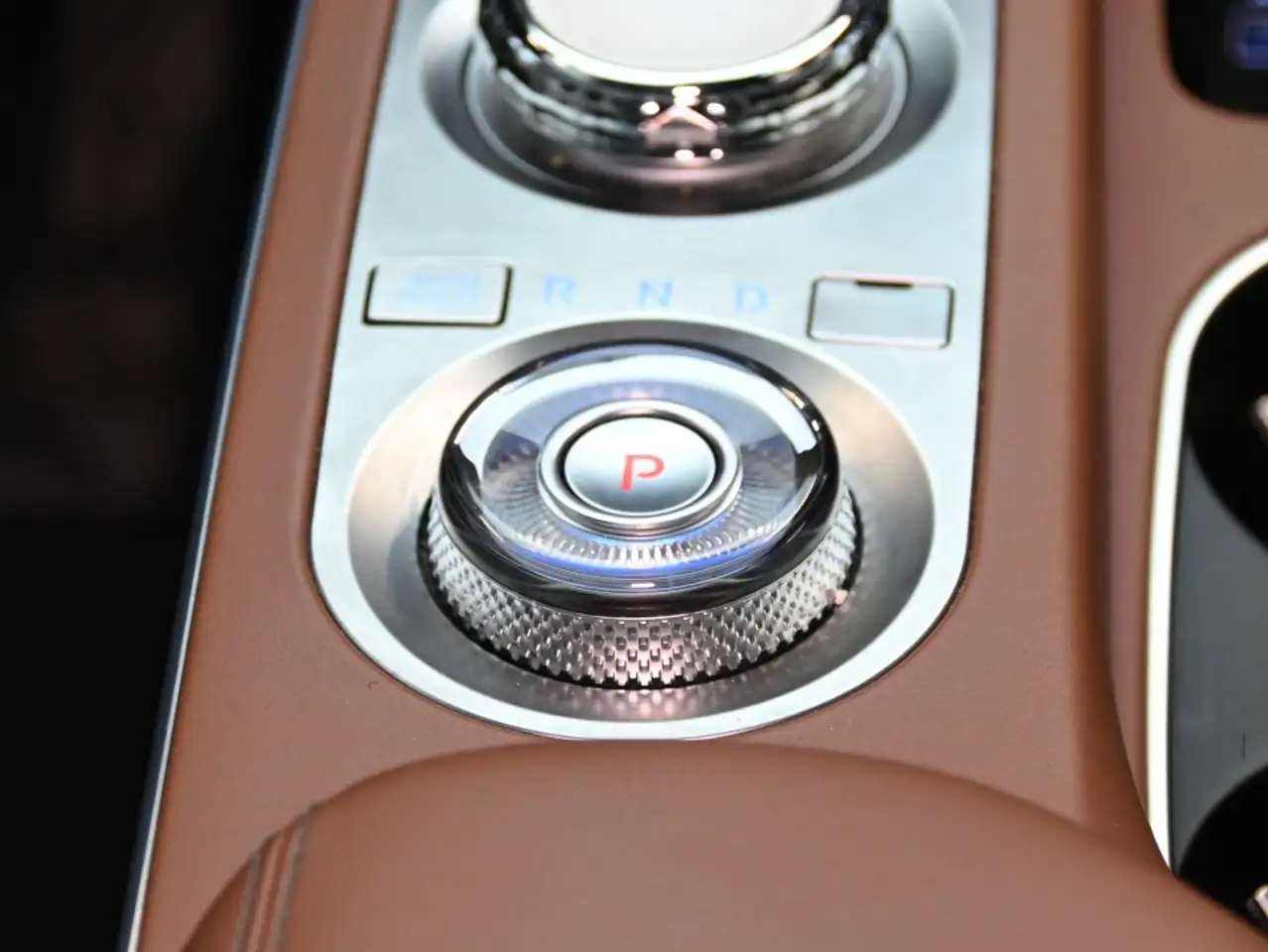 Genesis GV70 снимка Genesis GV70