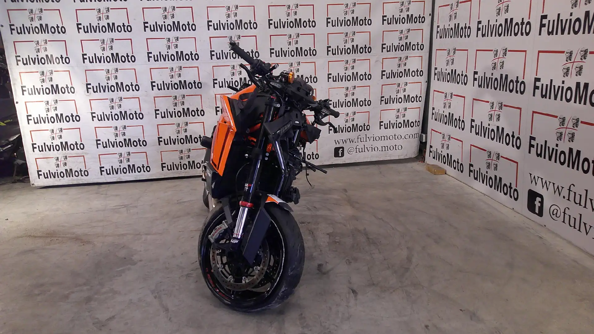 KTM 1390 Super Duke R - 2