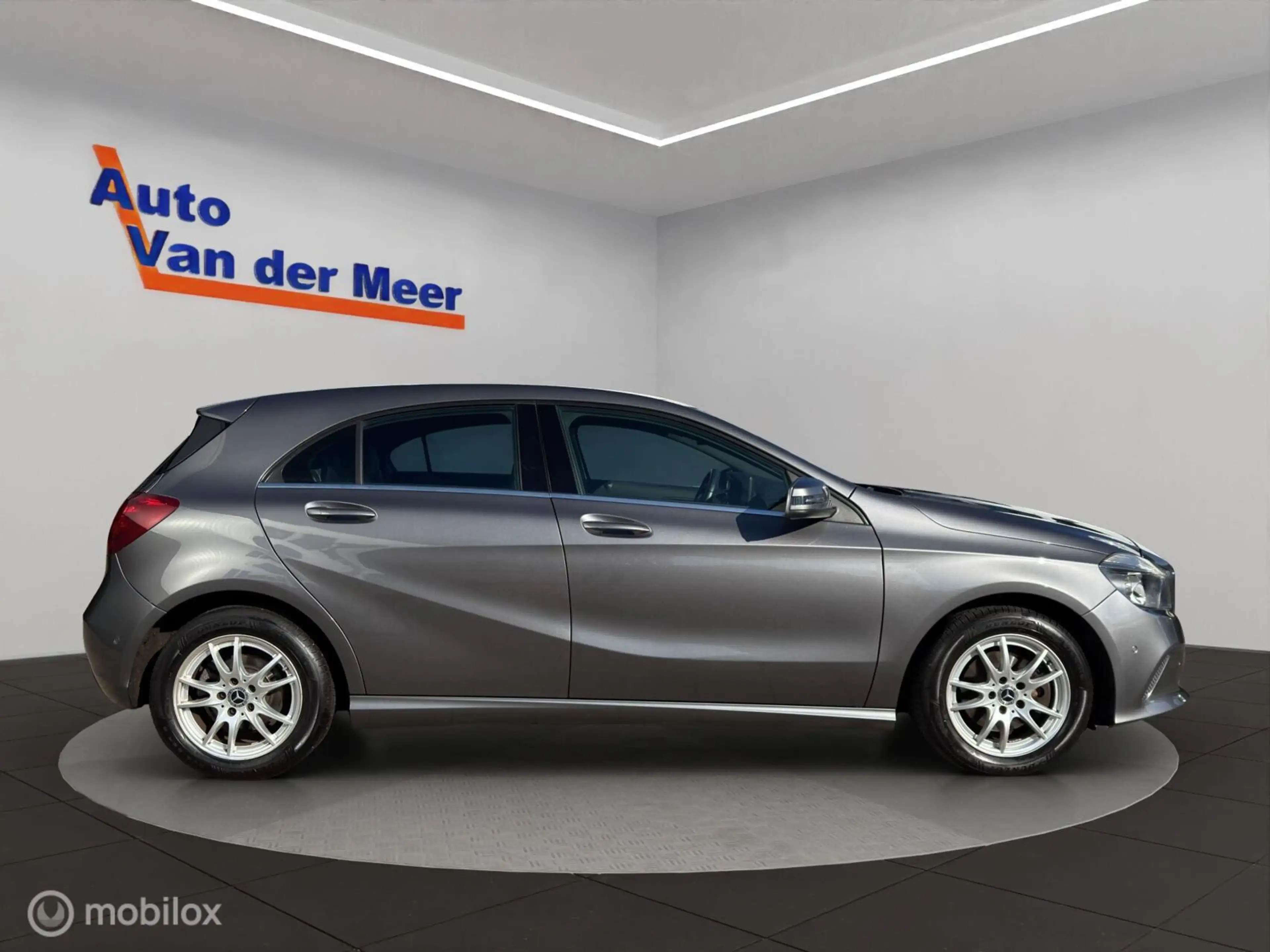 Mercedes-Benz A 180 Prestige — photo 11