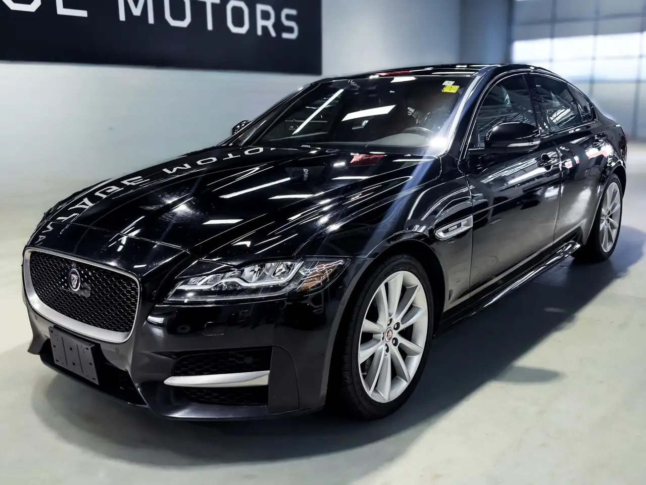 2017 Jaguar XF
