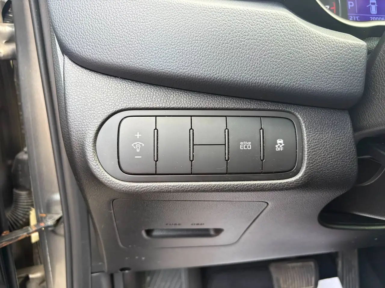 Kia Rondo снимка Kia Rondo