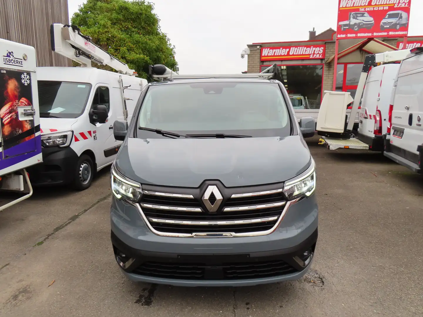 Renault Trafic L2H1 Automatique 23500€ HTVA Gris - 2