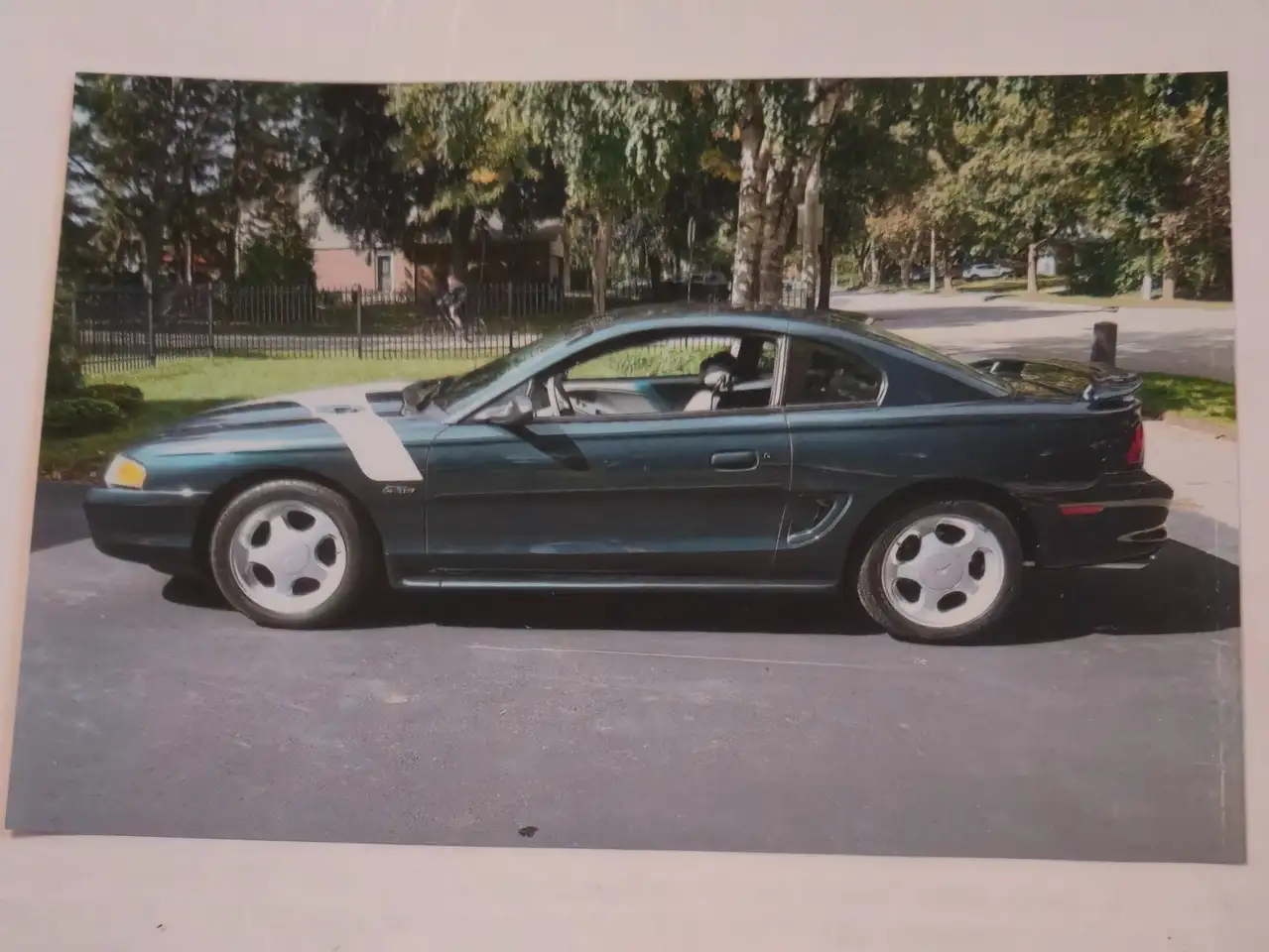 Ford Mustang photo Ford Mustang