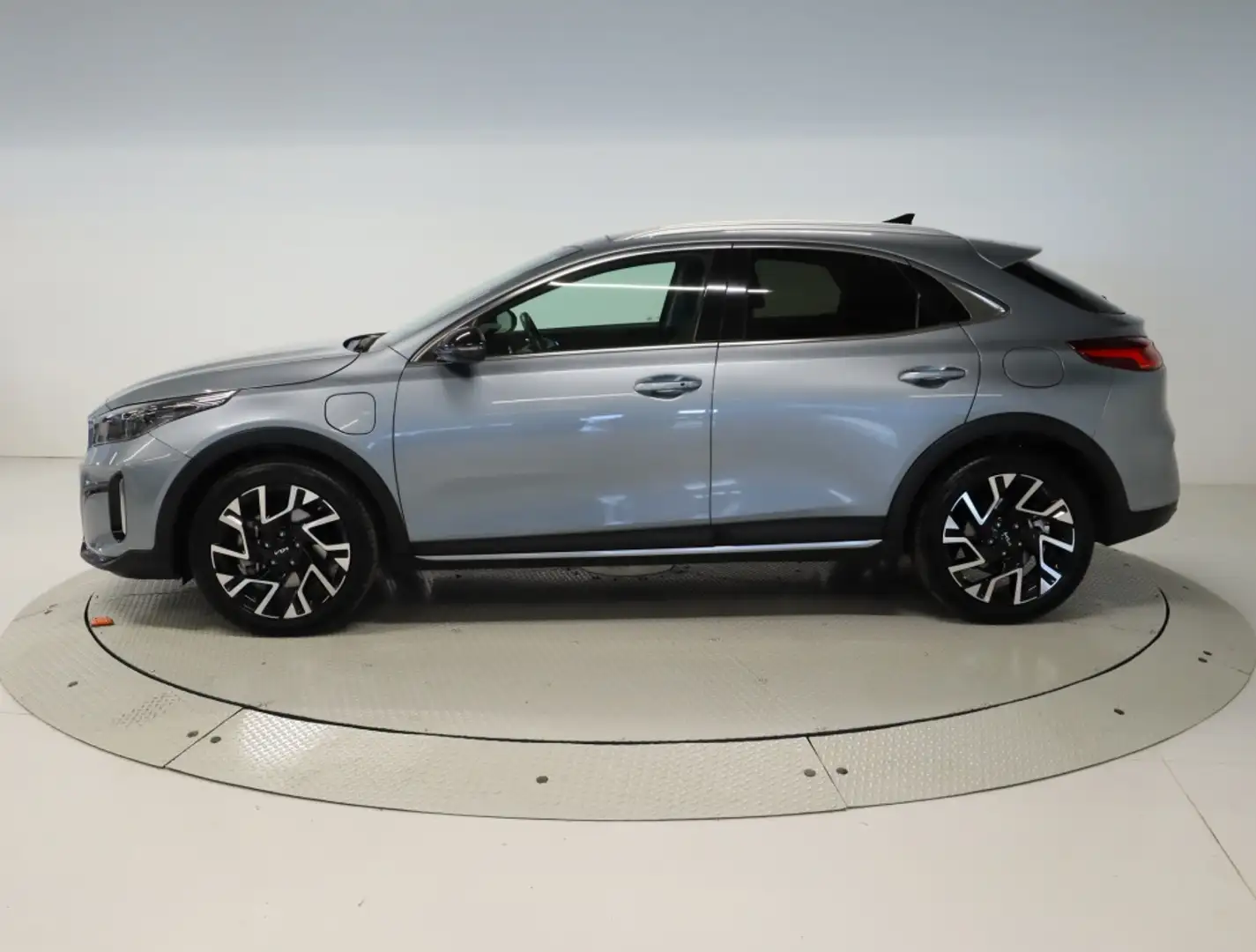 Kia XCeed 1.6 GDI PHEV EMOTION 141 5P Plateado - 2