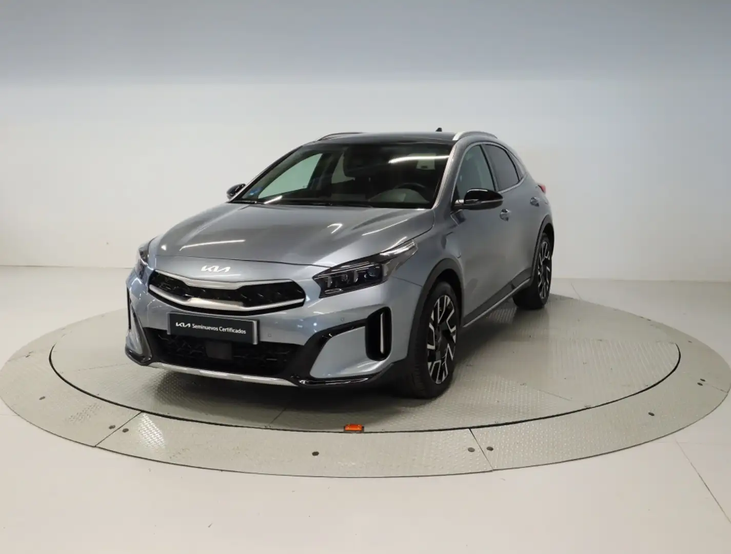 Kia XCeed 1.6 GDI PHEV EMOTION 141 5P Plateado - 1