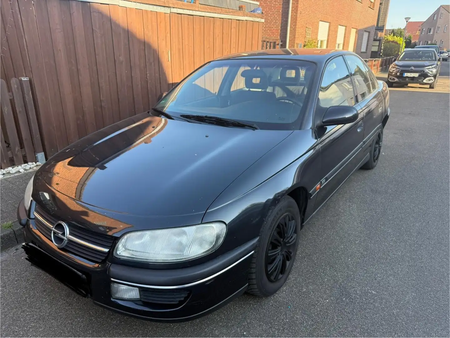 Opel Omega Omega 2.0 16V CD Czarny - 1