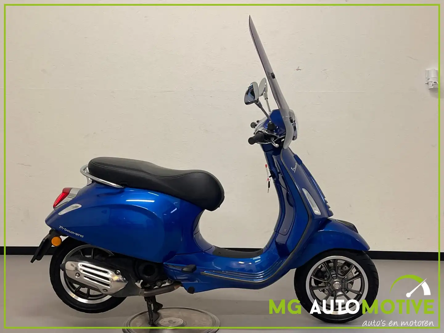 Vespa Primavera 4T Primavera 4T | 45 km/h | Gele plaat | Brom | NI - 2